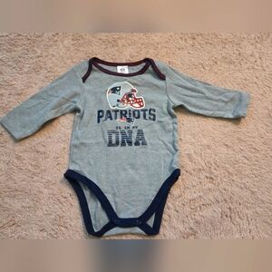 NFL Patriots Gray Long Sleeve Bodysuit Baby 3-6 Month